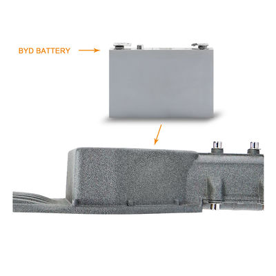 Outdoor Slim Aluminum Solar Street Light 100 Watts Super Bright With Lithium Battery